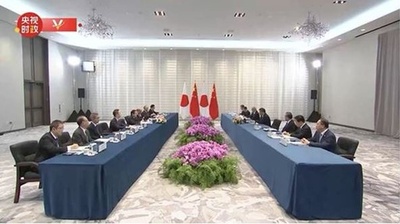 習近平主席　岸田文雄首相と会談