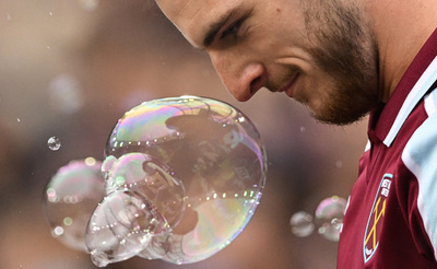 【今日の1枚】シャボン玉で平常心に、イングランド・プレミアリーグ