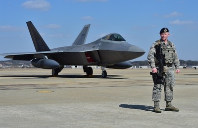 米、ステルス戦闘機F22を韓国に派遣 北朝鮮をけん制