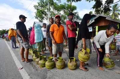 スラウェシ島地震、当局が外国の援助スタッフを被災地から締め出し