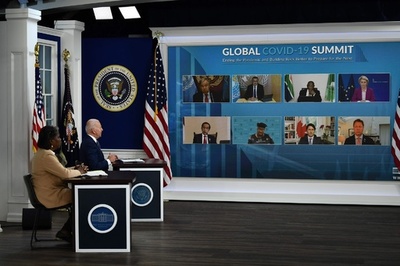 バイデン氏、「歴史的」ワクチン寄付表明 各国に追加5億回分 