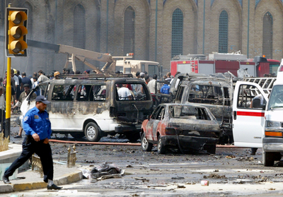 バグダッドのシーア派モスク周辺で自動車爆弾が爆発、65人死亡