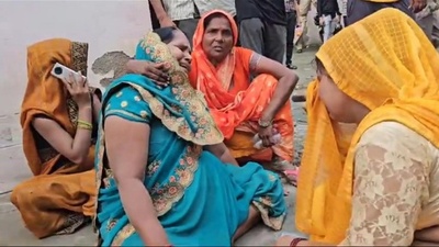動画：インド北部で雑踏事故、116人死亡 宗教行事参加の信者ら