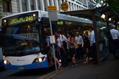 バスで乗客が運転手を焼殺 オーストラリア