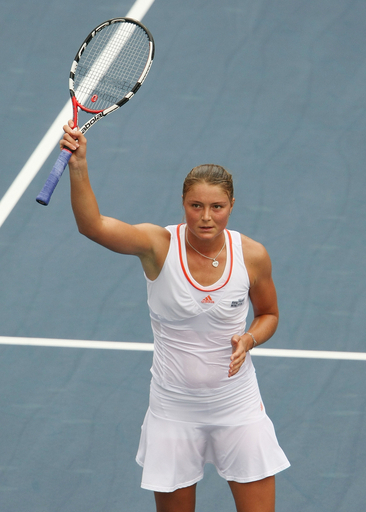 サフィナ シュニーダーをストレートで下し準々決勝へ