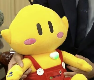 「死にたい」歌いながら漏らした一言…韓国・AIロボットが高齢女性の命を救う