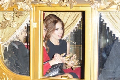 レディー・ガガ、ドナテラ・ヴェルサーチへのオマージュ曲を制作