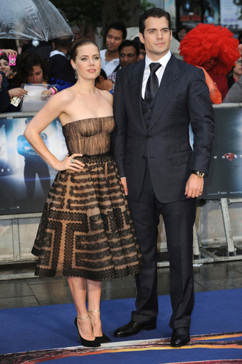 『マン・オブ・スティール』プレミア、主演エイミー・アダムスのドレスは？