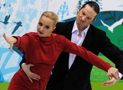 ドムニナ／シャバリン組が首位、バンクーバー冬季五輪