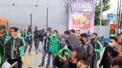 動画:マクドナルドのBTSセットに注文殺到、コロナ懸念で13店休業 インドネシア