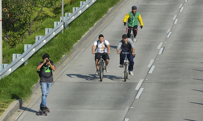 「ノーカーデー」、バイクならOK？コロンビア
