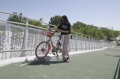北京に初の「自転車専用道路」 シェア自転車の駐輪場も