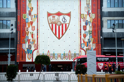 セビージャ、選手1人が新型コロナ陽性 トレーニング中断