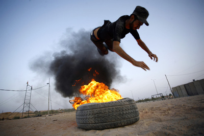 シーア派民兵組織が訓練 イラク