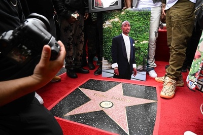 2パック、ハリウッドの殿堂入り