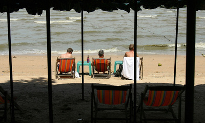 タイで「性的なトレーニング」講習会開催、ロシア人10人逮捕