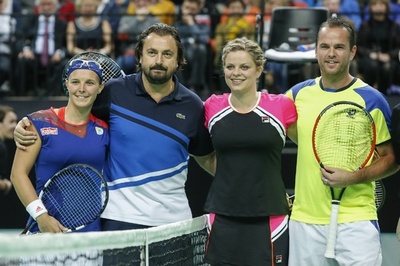 元女子テニスのクライシュテルス氏、招待試合を開催