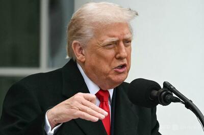 トランプ氏、「衰え」指摘され激怒 女性記者を「内面も外見も醜い」と侮辱