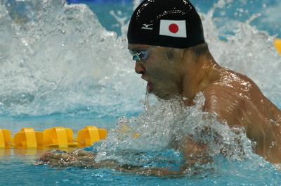 北島 全体2位で男子100メートル平泳ぎ決勝へ