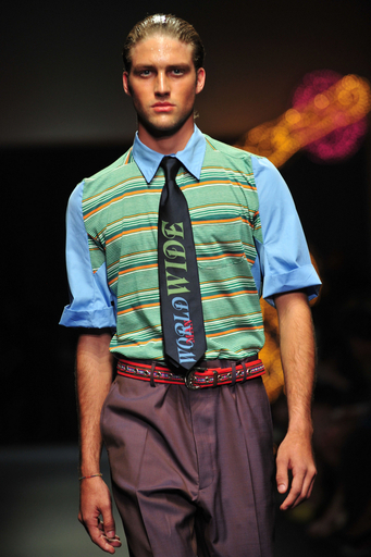 ＜12年春夏ミラノ・メンズコレクション＞ヴィヴィアン・ウエストウッド