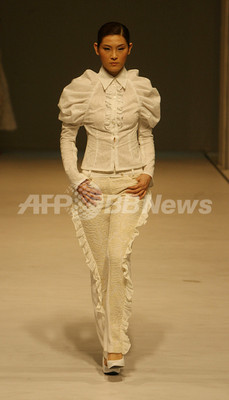 香港ファッションウィーク Didi Budiardjo 新作を発表 中国 写真41枚 ファッション ニュースならmode Press Powered By Afpbb News