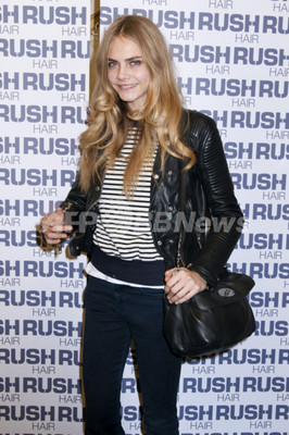 カーラ デルヴィーニュ いつかブランドを展開したい 写真1枚 ファッション ニュースならmode Press Powered By Afpbb News