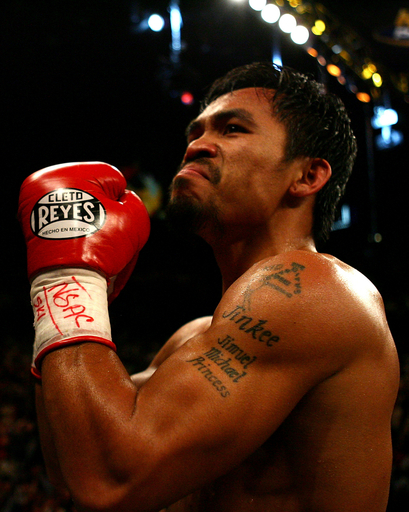 パッキャオ ハットンを2回KOで下し王座獲得 写真30枚 国際ニュース