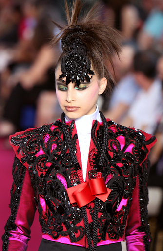 08/09年秋冬パリ・オートクチュールコレクション＞クリスチャン