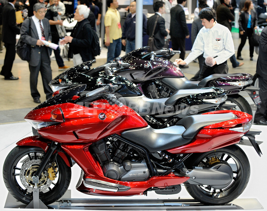 東京モーターサイクルショー開幕 ホンダ Dn 01 出展 写真4枚 国際ニュース Afpbb News