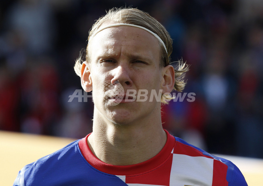 クロアチアのサッカー選手 チームバスでビール缶開け罰金10万ユーロ 写真1枚 国際ニュース Afpbb News