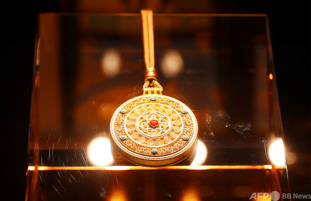 中国伝統の金アクセサリー「古法金」がブームに 欧米主導の高級品市場を揺るがす