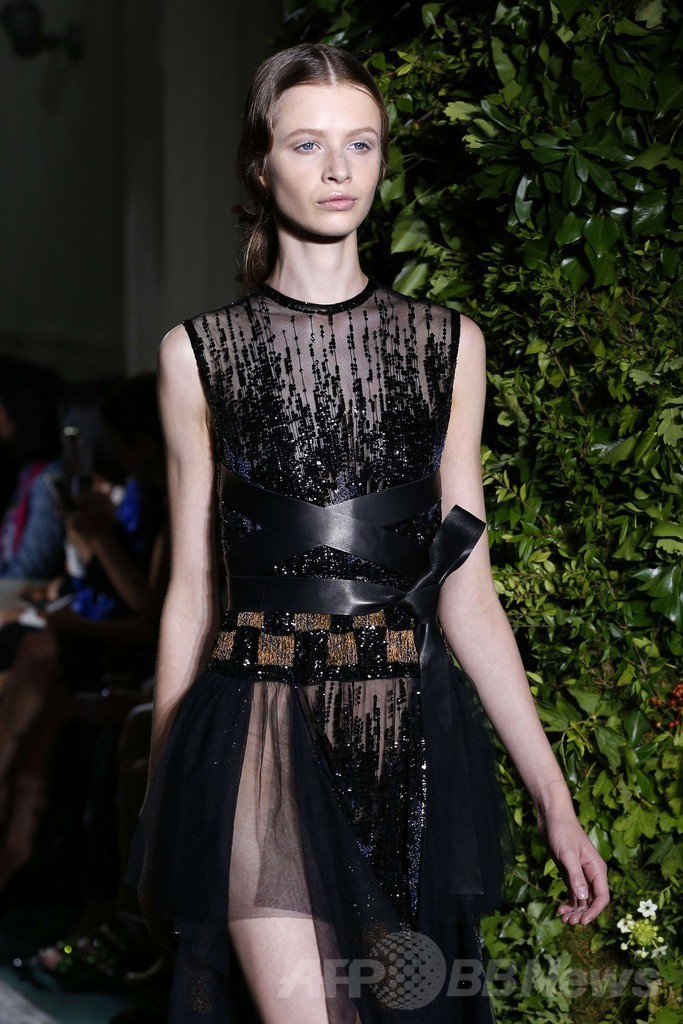 古き良き芸術を現代風にアレンジ、「ヴァレンティノ」14/15年秋冬オートクチュール