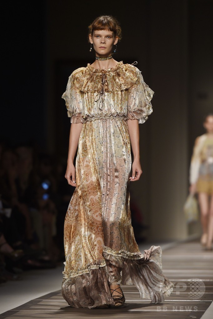 「エトロ」16年春夏コレクション