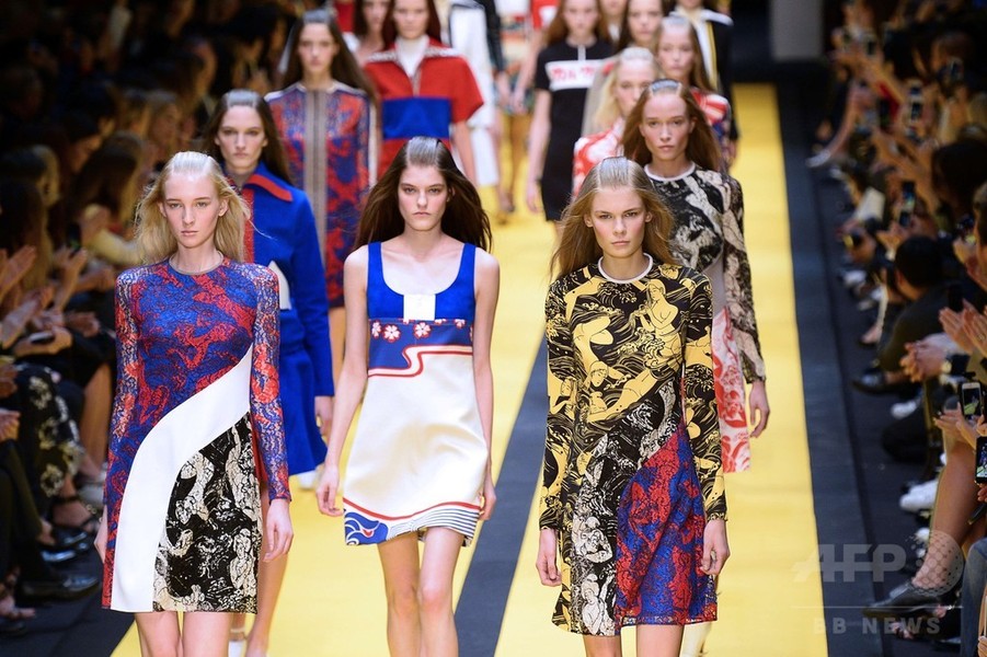 F1からインスパイア、「カルヴェン」15年春夏