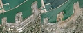 レバノン・ベイルートの港湾地区の爆発以前の様子（左、2020年1月25日撮影）と、爆発後の様子（右、2020年8月5日撮影）。(c)AFP PHOTO / CNES 2020