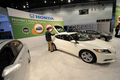米ミシガン（Michigan）州デトロイト（Detroit）の北米国際自動車ショー（North American International Auto Show）に出品されたホンダのハイブリッド車。（左から）「シビック（Civic）」「CR-Z」「インサイト（Insight）」（2010年1月12日撮影）。(c)AFP/Stan HONDA