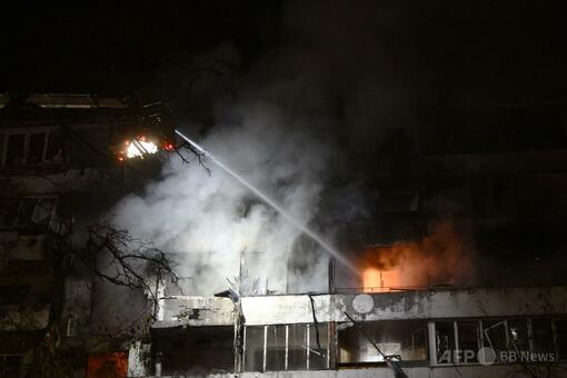 キーウで夜間攻撃、15人死傷 ロシアは無人機250機迎撃 写真11枚 国際