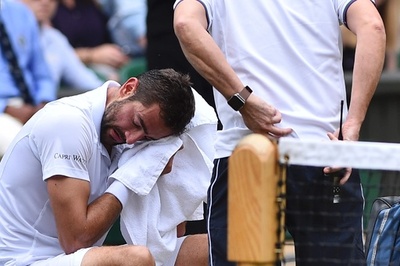 フェデラー、決勝で涙のチリッチを「ヒーロー」と賞賛