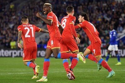 オシムヘンの2発でナポリがレスターとドロー リヨン白星発進 EL