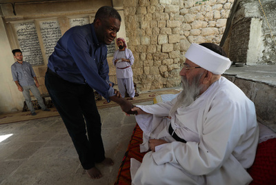 ノーベル平和賞受賞のレイプ被害者支援専門医、ヤジディー教徒の精神的指導者との対話【再掲】