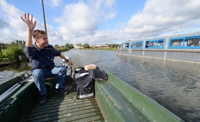 郵便配達はボートで、フランス