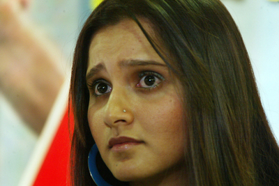 ミルザ 負傷によりフェドカップを辞退