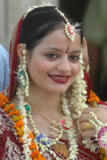 女性が主役、インドで雨期を迎えるお祭り