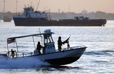 バーレーンで駐米海軍兵舎に襲撃、2人死亡