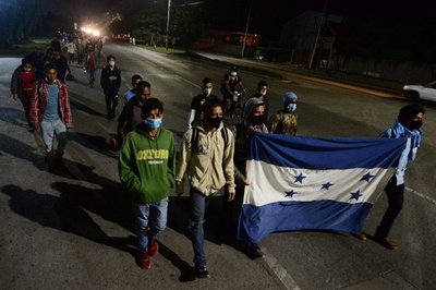 バイデン次期政権に期待、米目指す新キャラバン ホンジュラス