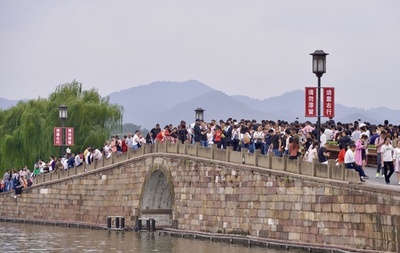 7億人が国内旅行楽しむ、一部では入場制限も　中国の大型連休