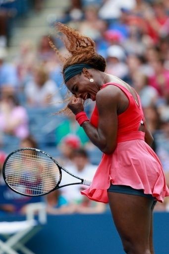 セレーナ、スティーブンズとの対決制して8強へ 全米オープン