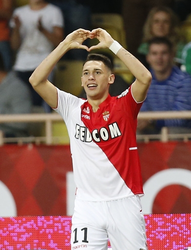 モナコがオカンポスの活躍で勝利、暫定で単独首位に