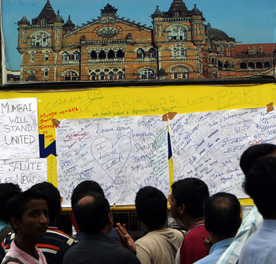 インドがパキスタンに容疑者引き渡し要求、ムンバイ同時襲撃