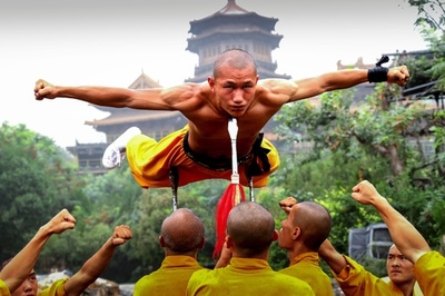 酷暑の中で極める、少林寺の夏季訓練 河南省